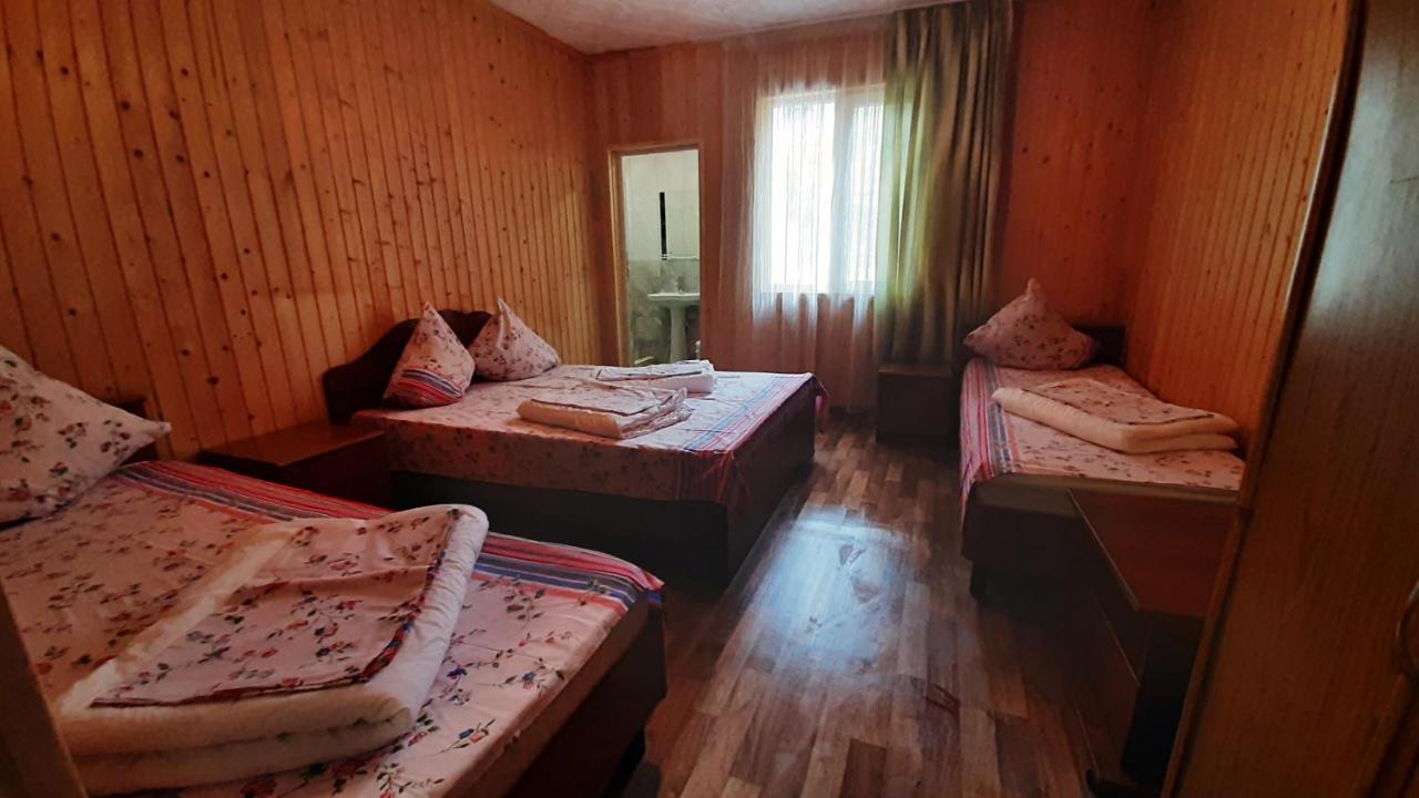 Zolotaya Buhta 10 Hotell Pizunda Exteriör bild