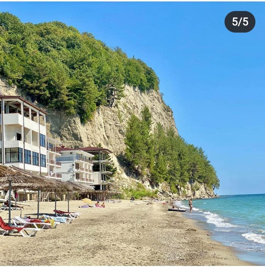 Zolotaya Buhta 10 Hotell Pizunda Exteriör bild
