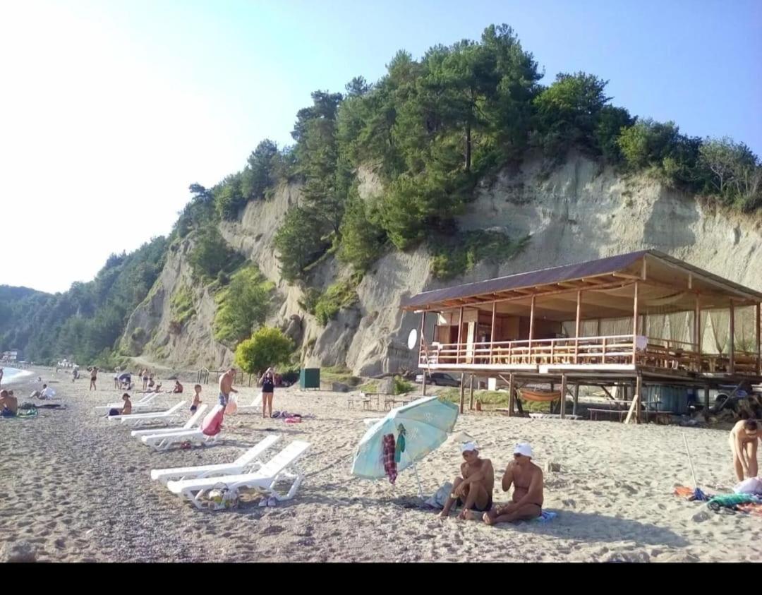 Zolotaya Buhta 10 Hotell Pizunda Exteriör bild