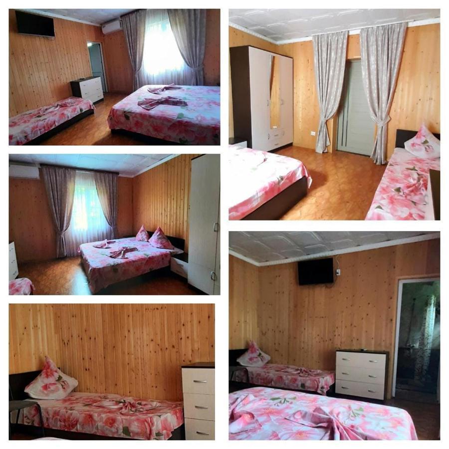 Zolotaya Buhta 10 Hotell Pizunda Exteriör bild
